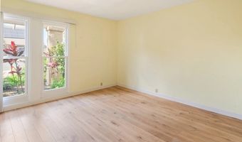 7945 Shadow Hill Dr, La Mesa, CA 91941