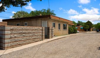 215 Madison St NE, Albuquerque, NM 87108