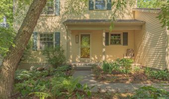 2728 Kimberley Rd, Ann Arbor, MI 48104