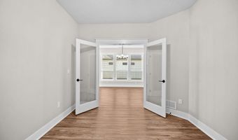2220 Suncrest Dr, Ames, IA 50014