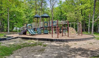 74 Beaver Dr, Albrightsville, PA 18210