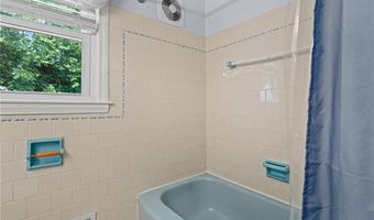 36 Westhill Dr, Cranston, RI 02920