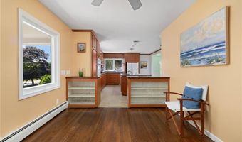 39 Highland Ave, Narragansett, RI 02882