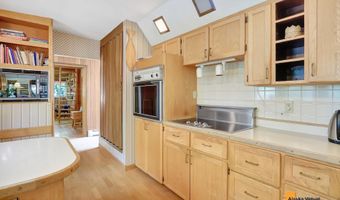 8210 Sundi Dr, Anchorage, AK 99502