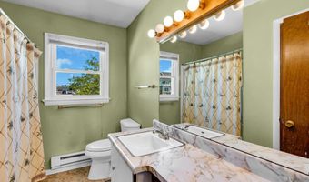 121 Stillwater Rd, Barnegat, NJ 08005