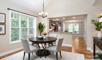 17 Bohemian Ln, Asheville, NC 28805