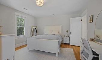 56 Somerset St, East Greenwich, RI 02818