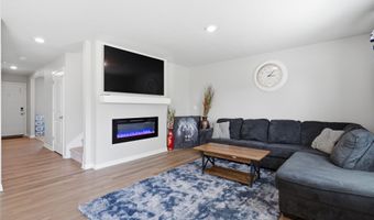 1158 35th St SW, Altoona, IA 50009