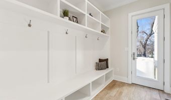2150 N STAFFORD St, Arlington, VA 22207