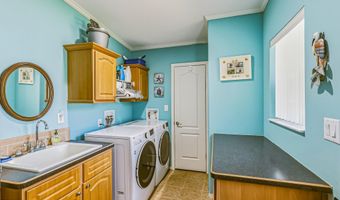 859 Tamarind Cir, Barefoot Bay, FL 32976