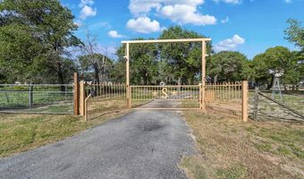 1843 Burr Oak, Adkins, TX 78101