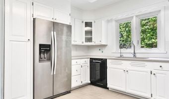 14 Reservoir Ave, Johnston, RI 02919