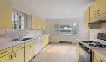 37 Bilodeau Ct, Burlington, VT 05401