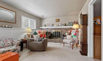 5135 Cheryl Dr, Almont, MI 48003