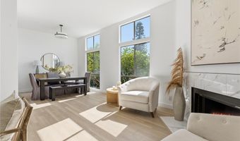 10820 Holman Ave 204, Los Angeles, CA 90024