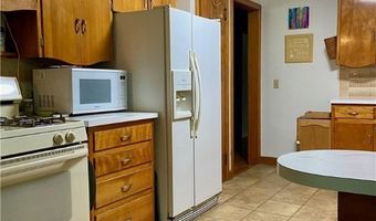 135 Ridgeland Dr, Amherst, OH 44001