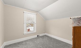 588 Jackson St, Amherst, OH 44001