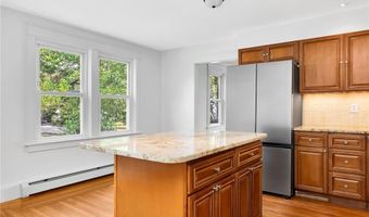 29 Firglade Ave, East Providence, RI 02915