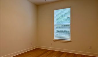 2 Fryer Ln, Bella Vista, AR 72715