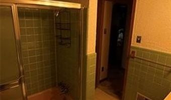 17009 Arlington Ave, Allen Park, MI 48101
