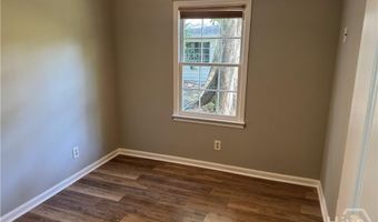 4 Brookview Dr, Savannah, GA 31406