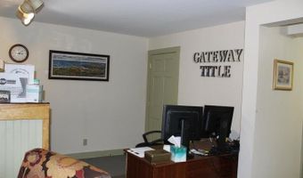 230 Searsport Ave, Belfast, ME 04915