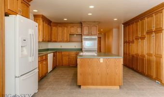 297 Big Timber Loop Rd, Big Timber, MT 59011