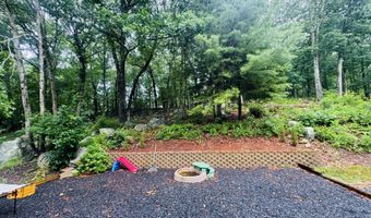 41 Little River Ln, Canterbury, CT 06331