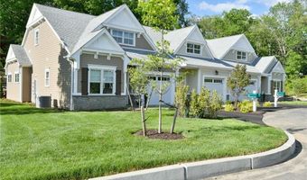 47 Travelers Ct, East Greenwich, RI 02818