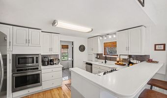 7818 N Luce Rd, Alma, MI 48801