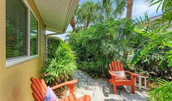 136 CRESCENT Dr, Anna Maria, FL 34216