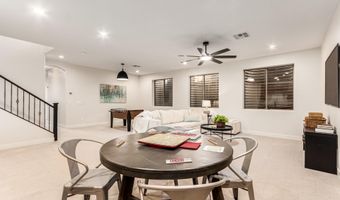 940 W MACAW Dr, Chandler, AZ 85286