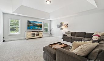 7009 Providence Ln W, Charlotte, NC 28226