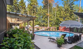 60 Alta Dl NE, Ada, MI 49301