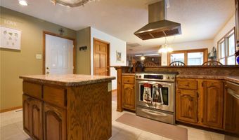 5557 Schuetz Ln, Alhambra, IL 62001