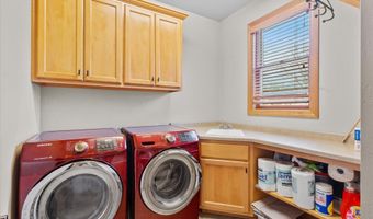 3020 E FALLCREEK Ln, Appleton, WI 54913