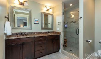71 McLain St, Asheville, NC 28803