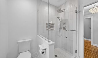 42 Windsor St, Jamestown, RI 02835