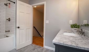 96 Pond View Dr, Auburn, NH 03032