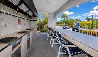 2333 FEATHER SOUND Dr B705, Clearwater, FL 33762