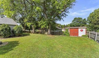 303 SW 12TH St, Aledo, IL 61231