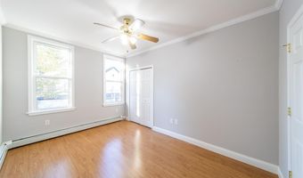 14 MEADOW St, Bayonne, NJ 07002
