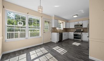 1554 Morning Sun Dr, Ballwin, MO 63021