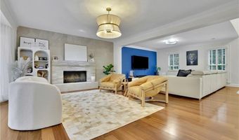 425 Red Jacket Way, Alpharetta, GA 30005