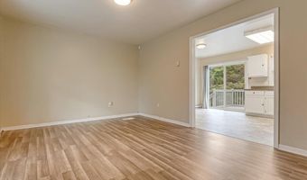1842 Glacier Dr, Blakeslee, PA 18610