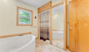 6009 Bole Dr, Andover, OH 44003