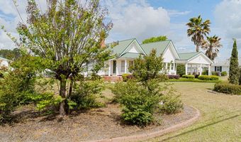 316 Fair St, Baxley, GA 31513