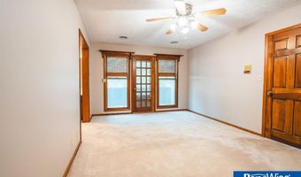 2105 N St St, Aurora, NE 68818