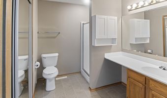 920 9th Ave NW, Altoona, IA 50009