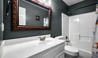 207 Deer Creek Dr, Alvord, TX 76225